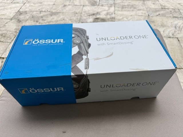 Oessur Unloader One Knee Brace Medium Right Medial for Left Knee