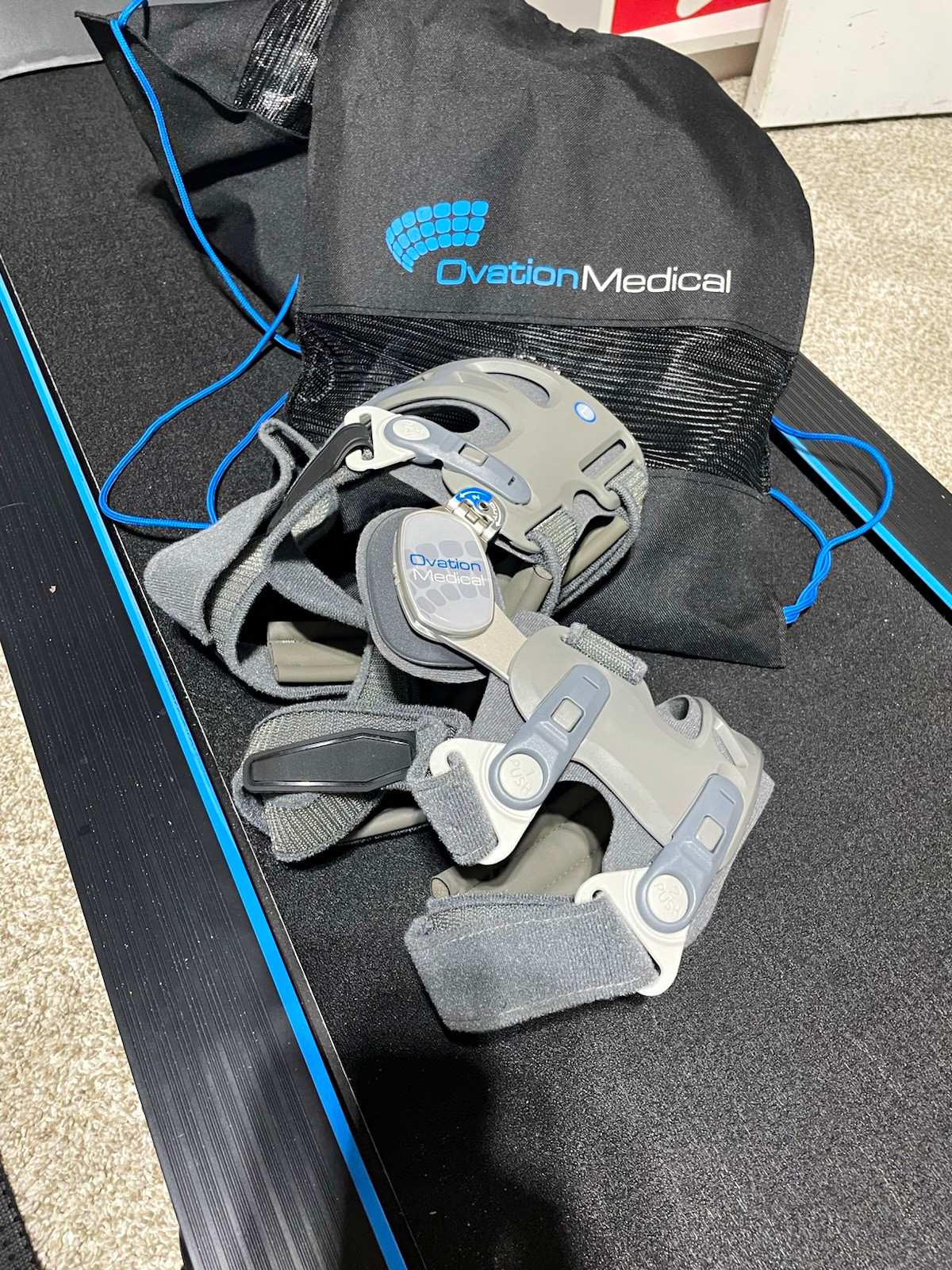 Ovation Medical Adjustable Knee Brace Stabilization One Size Gray w/ Bag. Right