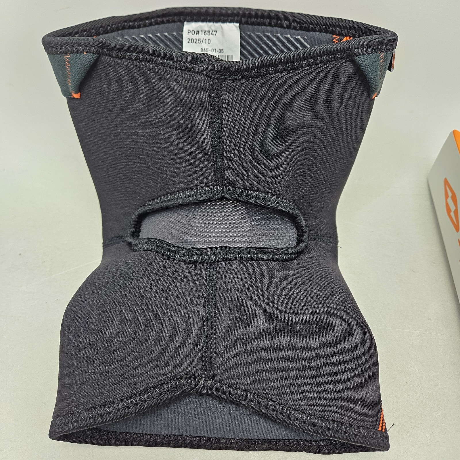 Shock Doctor Knee Brace Compression Sleeve Support XL 14.5-16″ Left/Right Leg