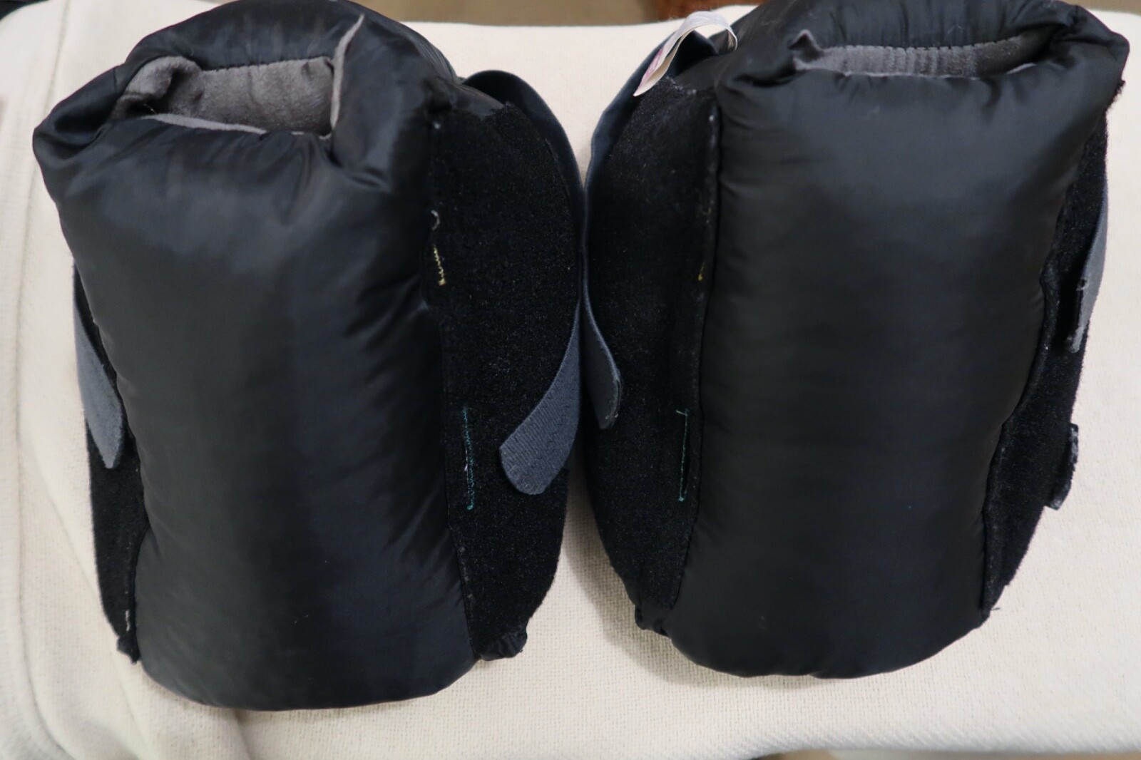 (2) Heel Protector Boot Medline HEELMEDIX PETITE Black/Gray