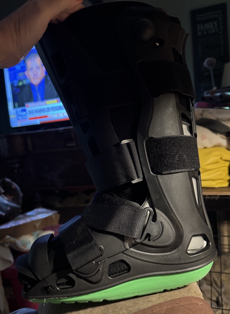 Nenca Air Cast, Walker Boot, Size Medium Extra Padding For Inside