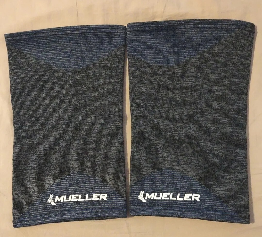 2 – Knee Support Sleeve – Mueller Sports Medicine – Stretch Blue / Gray