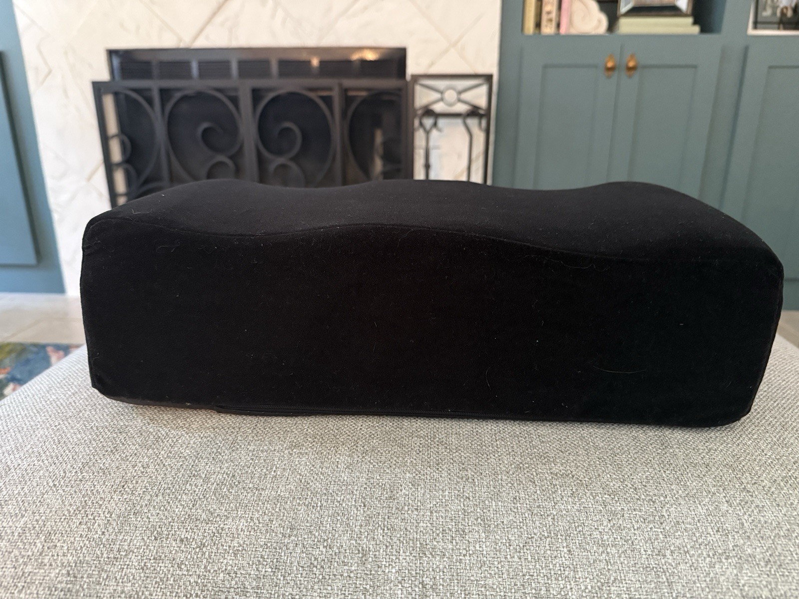 BBL Pillow Post-Surgery Comfort and Support Black Brand New With Carrying Bag