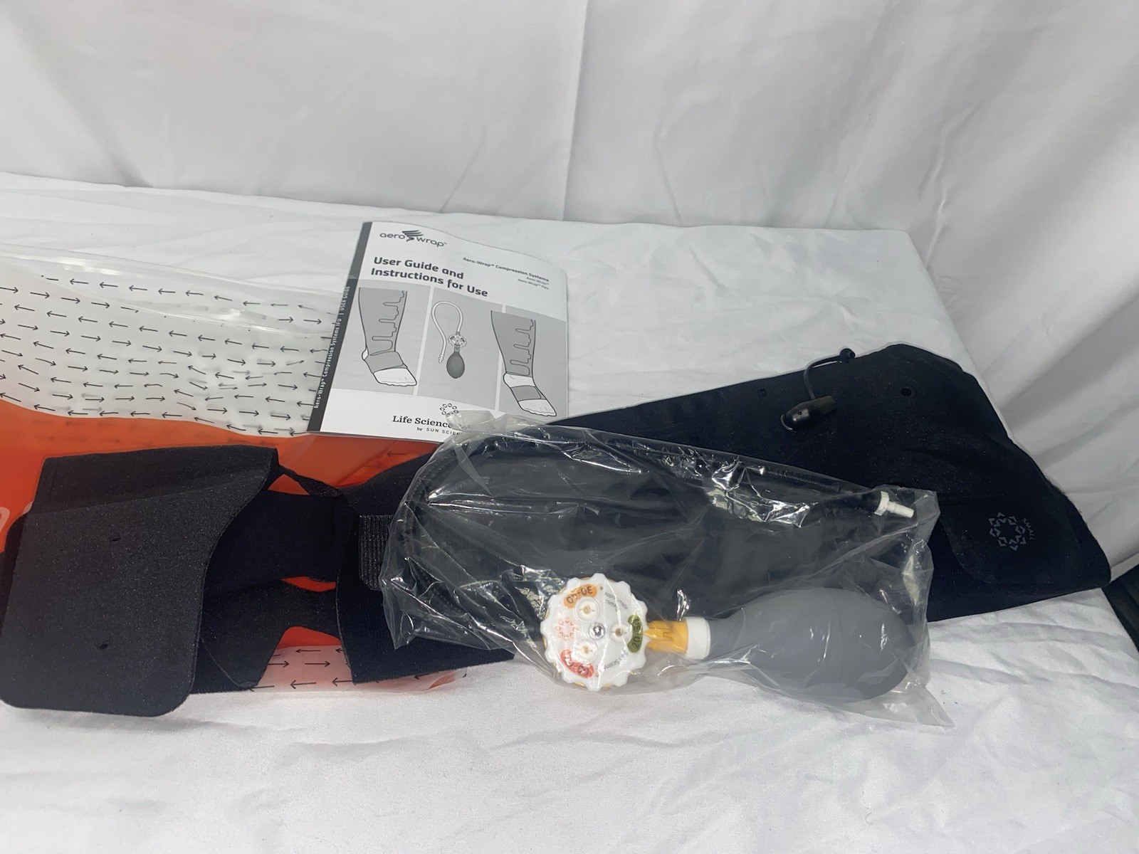 Sun Scientific Aero-Wrap Compression Sleeve Small Adjustable Black