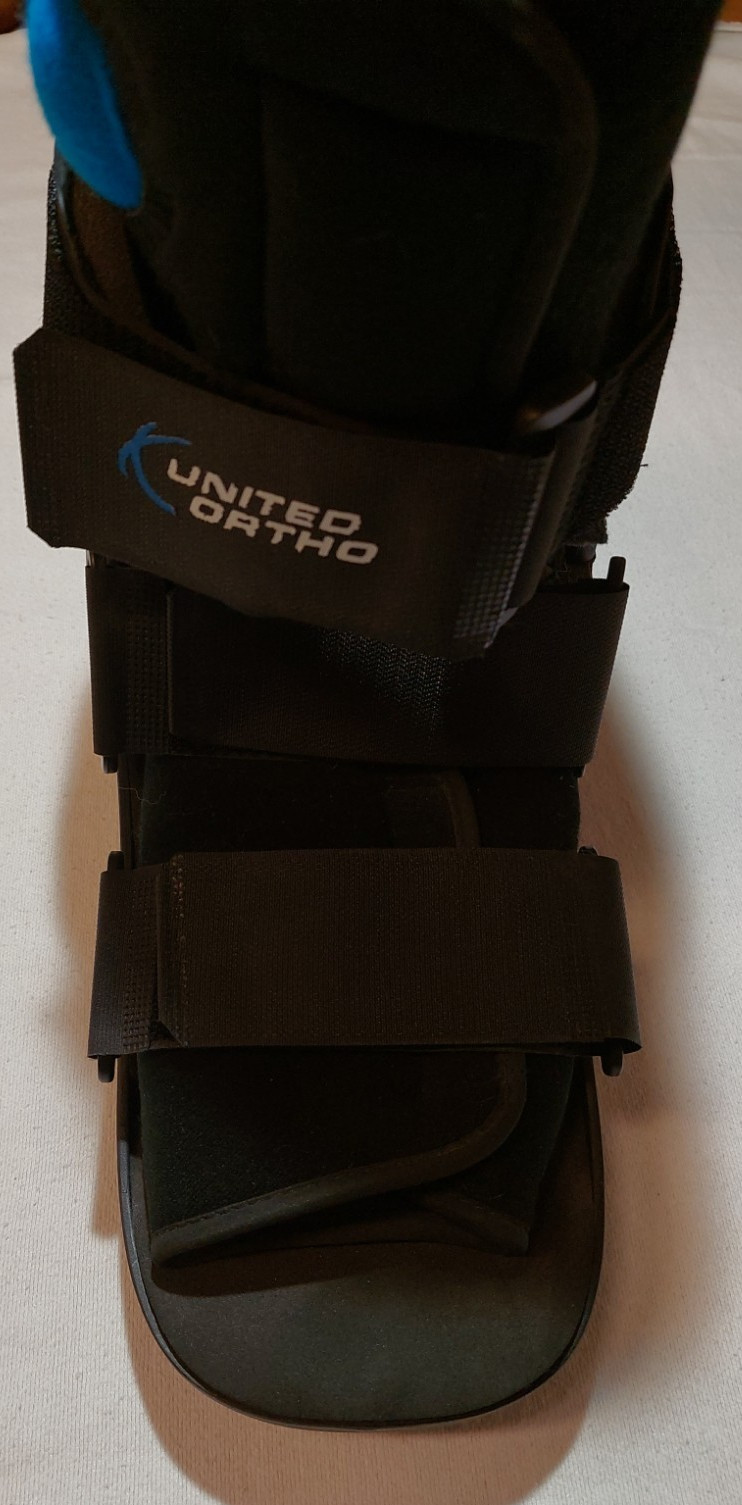 United Ortho Air Cam Walker Boot–Foot/Ankle Support –Removable Liner–Preowned(L)