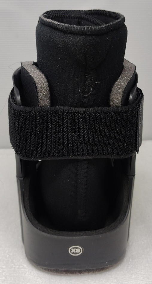 United Ortho Short Cam Walker Fracture Boot XS Black