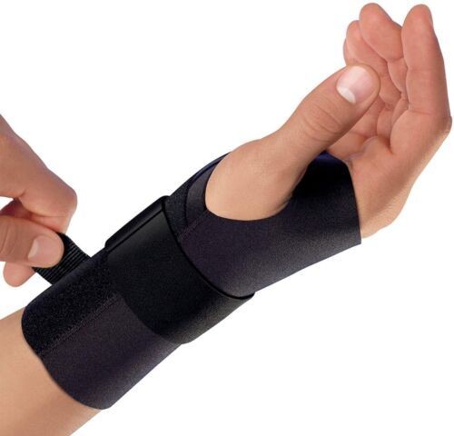 3M Futuro Sport 48400 Wrist Brace Support Right Hand Small Medium Moderate 1ct