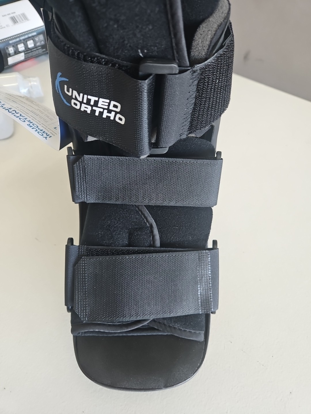 United Ortho Short Air Cam Walker Fracture Boot Small Black Size Medium