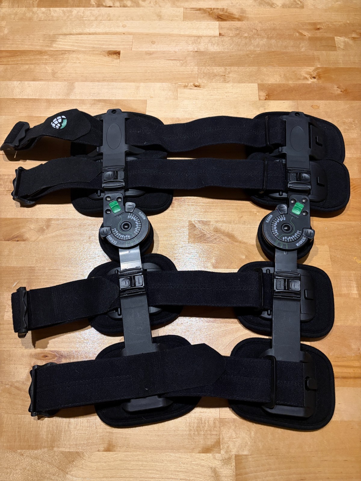 Advanced Ortho Hinged ROM Sports Knee Brace for ACL Right #845-R