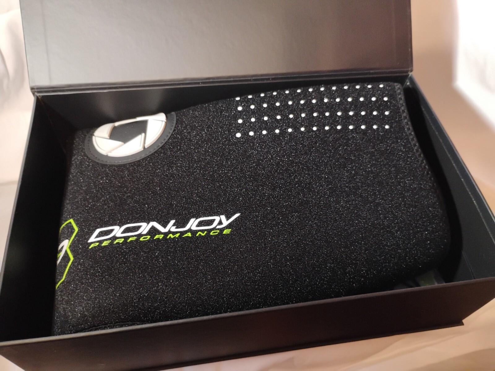 Donjoy Performance Coldform Hot Cold Therapy Shoulder Wrap pack Ice Pad