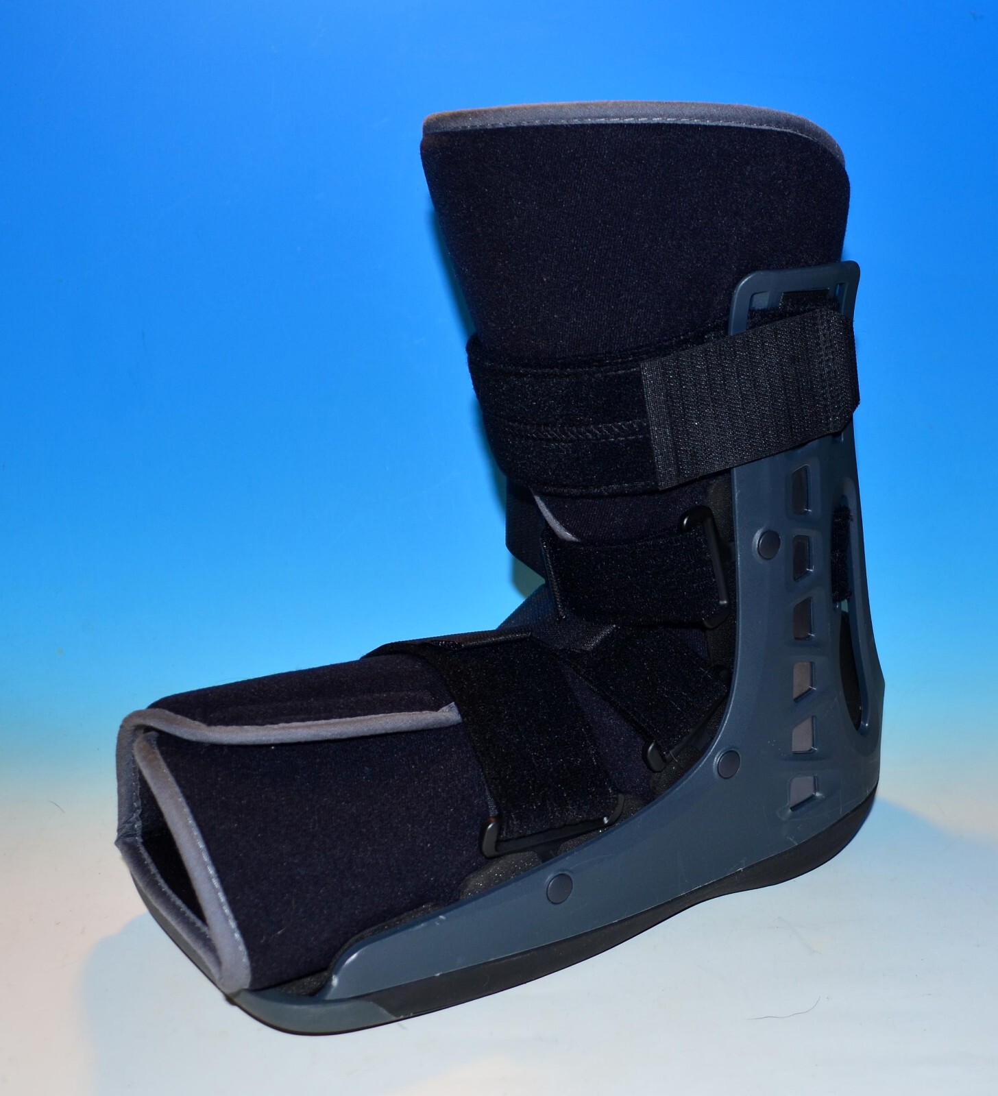 MAXTRAX Donjoy Orthopedic Walker Boot Sz L Black Recovery Surgical Stability