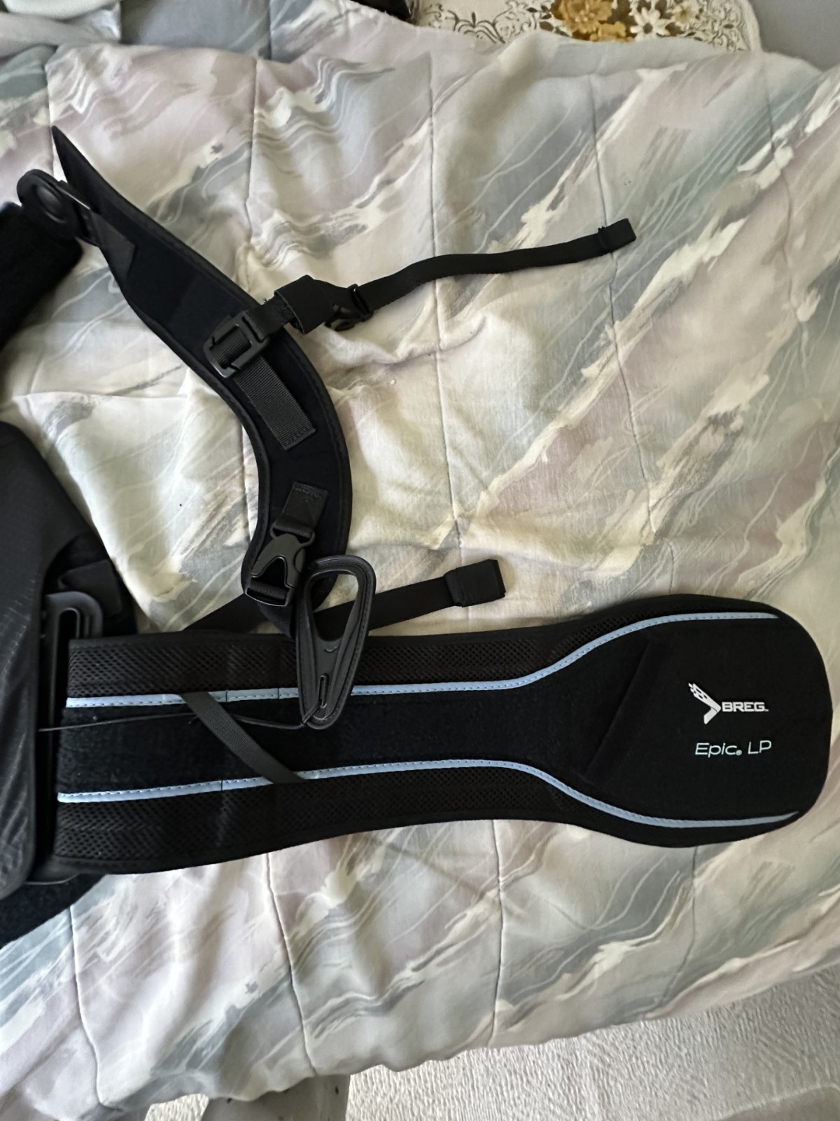 BRAND NEW! BREG EPIC LP BACK BRACE WITH ADJUSTABLE STRAPS AND SECURE ENCLOSURES