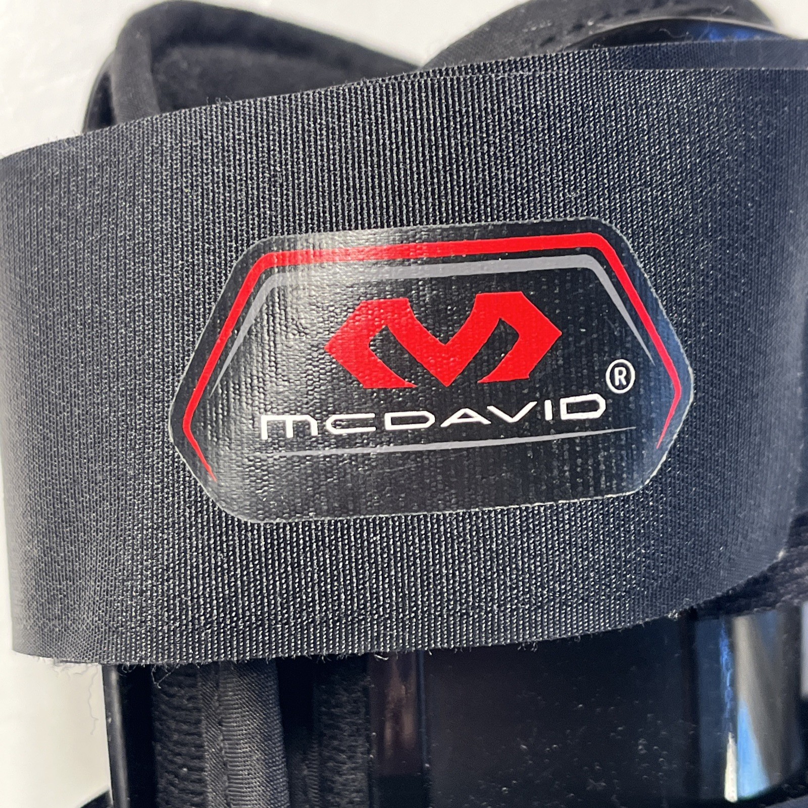 McDavid Ankle Splint OSFM Black Support Level 3 Low Bulk Stirrup Adjustable