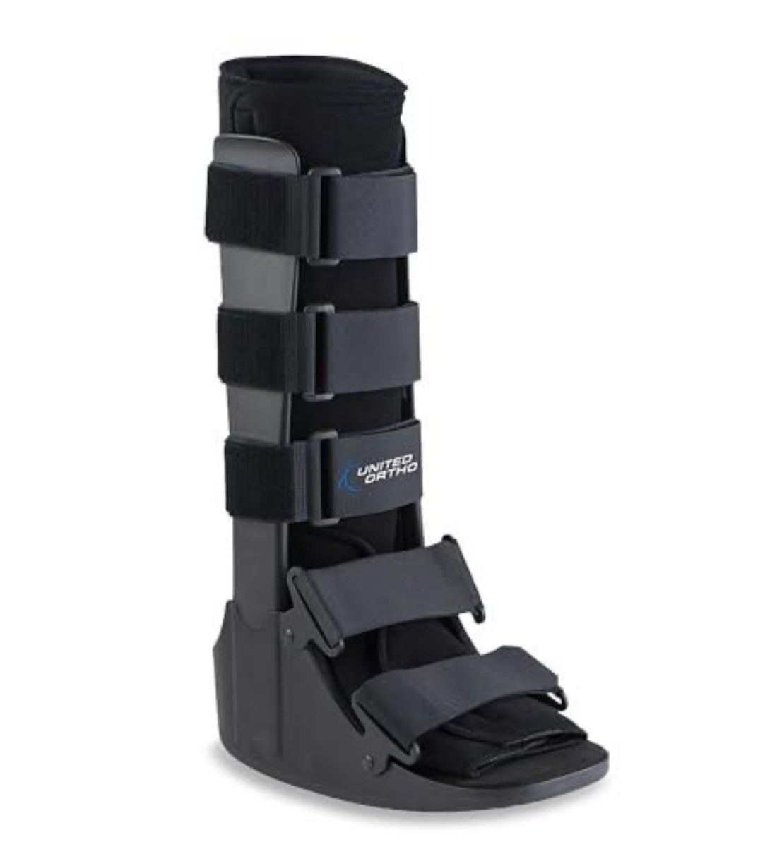United Ortho Cam Walker Fracture Boot, Small, Black
