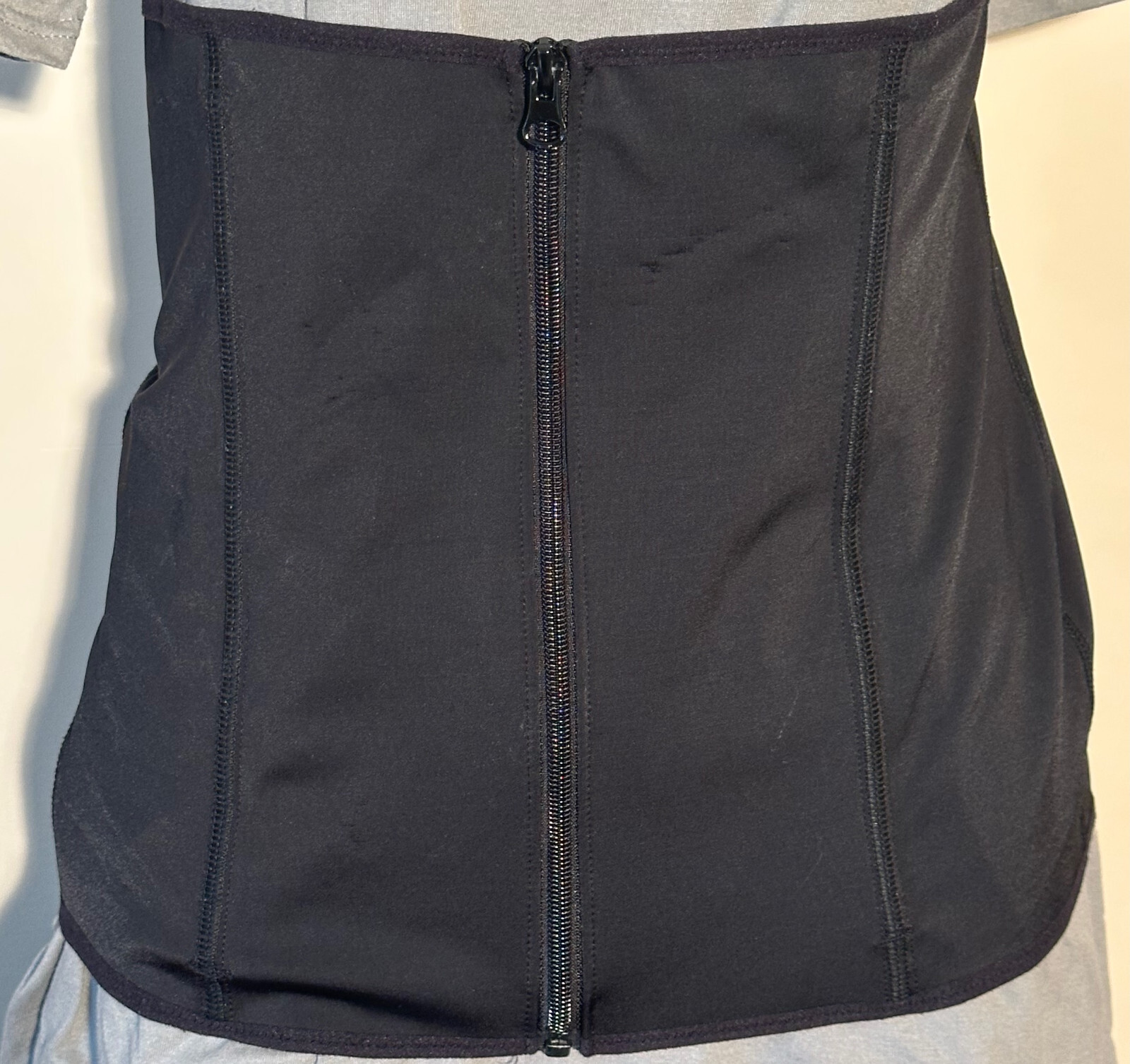 Women Back Braces Posture Corrector (XL). Pre-owned