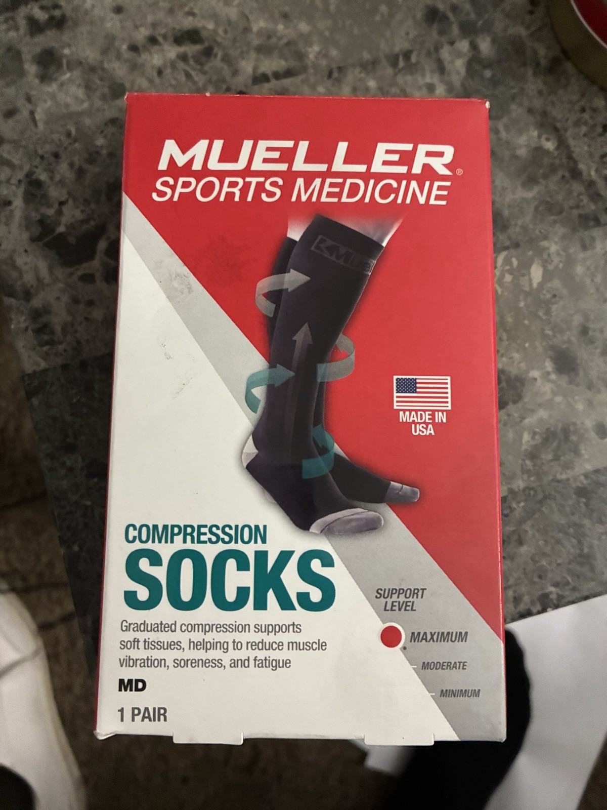 Class 1 Medical Device Mueller Sports Medicine Pair Of Maximum Support Compress
