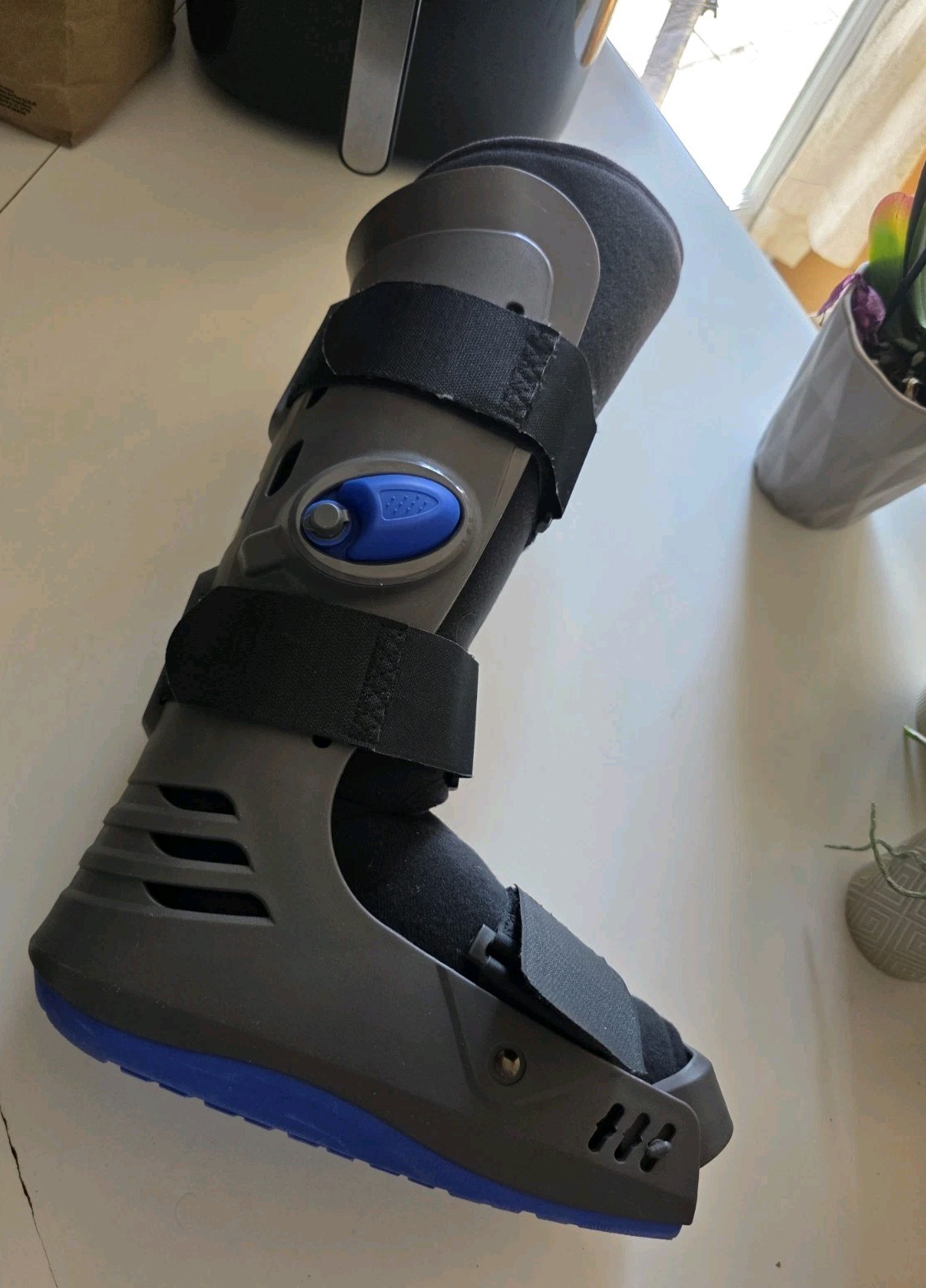 ☆NEW Townsend Thuasne XLR8 G2 Long Walking AIR Injury Boot Size Medium Free ShpN