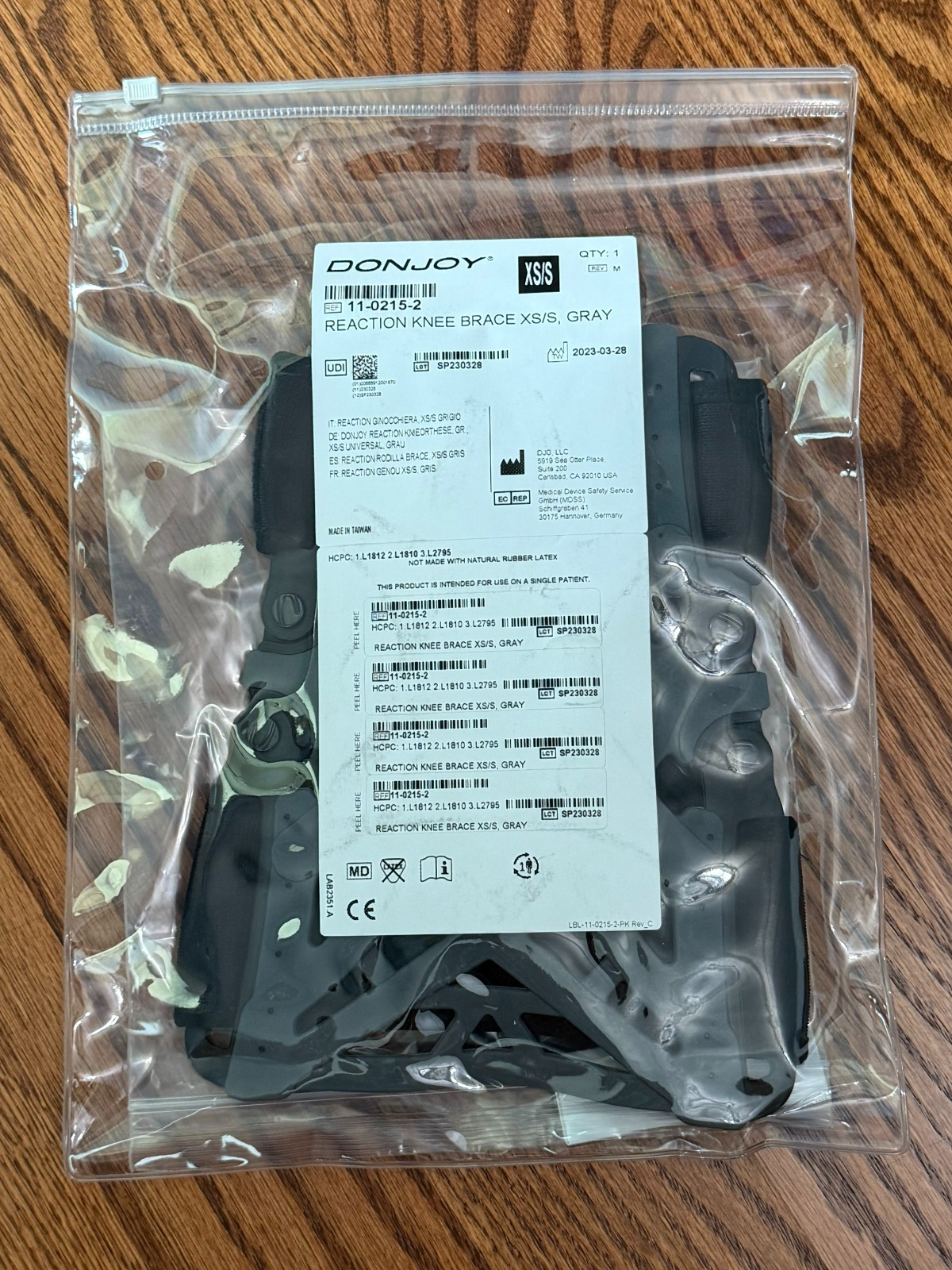 DonJoy Reaction Knee Brace Gray XS/S w/ Sleeve 11-0215-2 Brand New