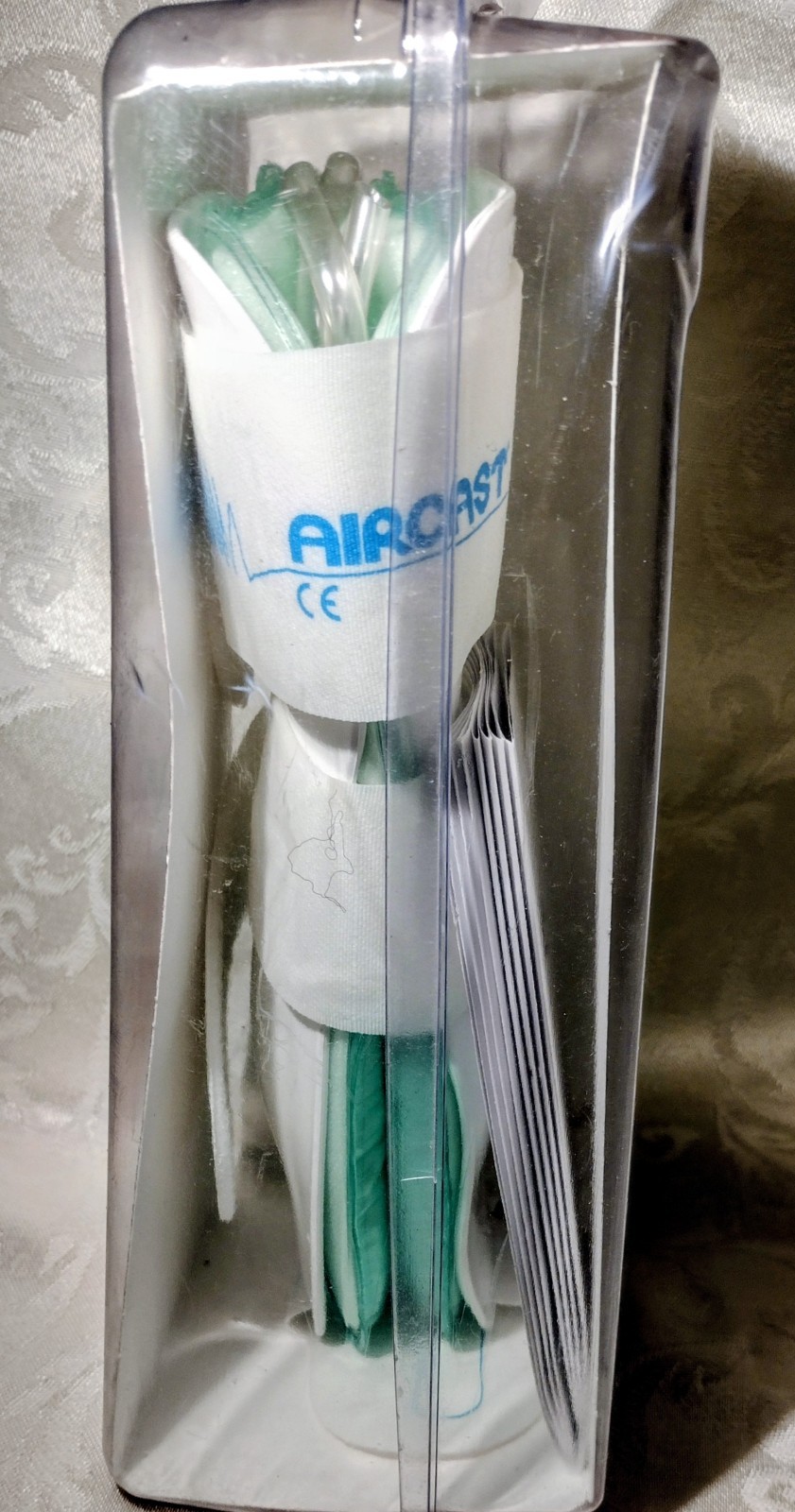 Mueller Aircast Sport Ankle Brace 4566 Maximum Support Right Foot One Size NEW