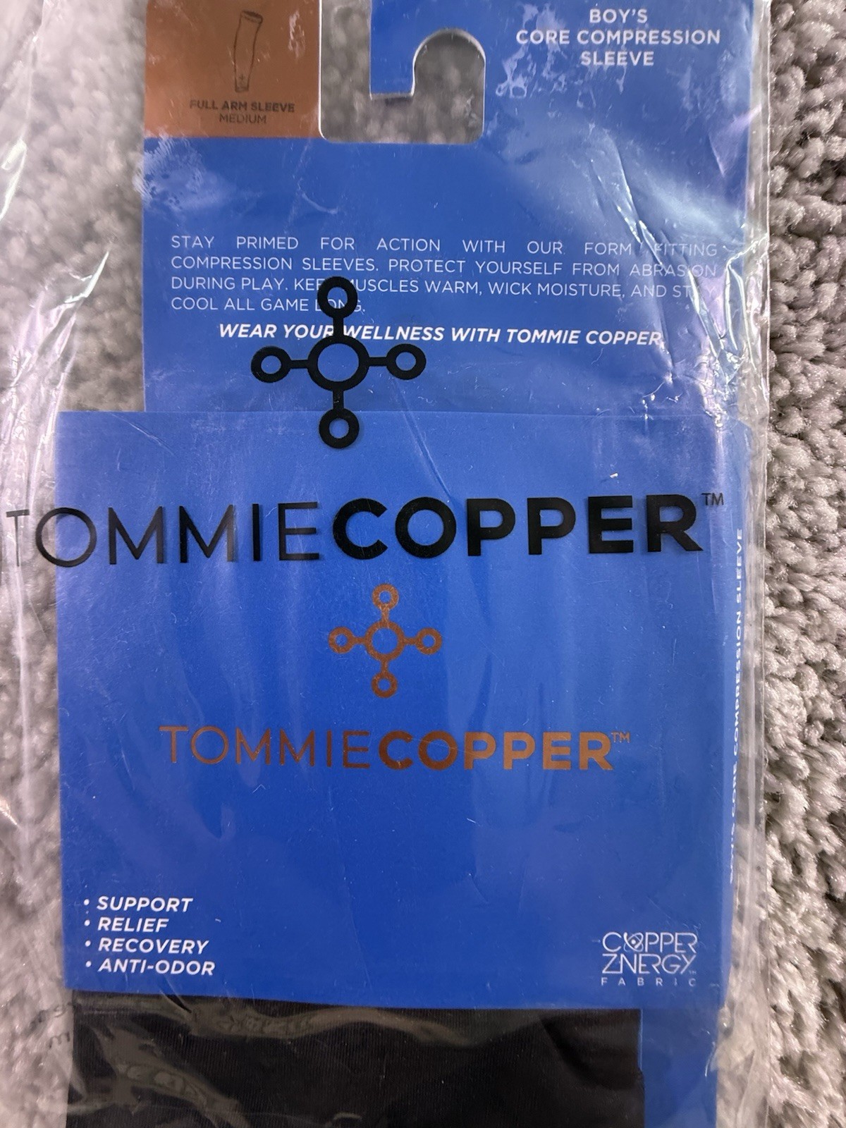 NWT 2 Kids Tommie Copper Core Full Arm Sleeve Medium Black