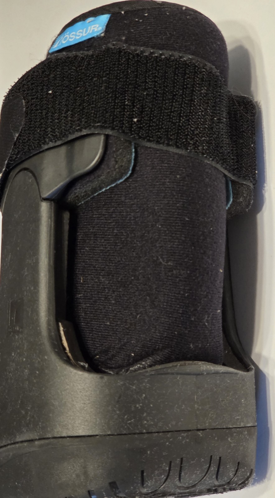 Ossur Ortho Form Fit Short Ped Walker Fracture Boot, Left or Right, Black, Small