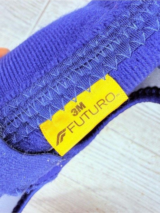 blue Futuro Night Wrist Sleep Support brace “ glove “ accessory carpel tunnel