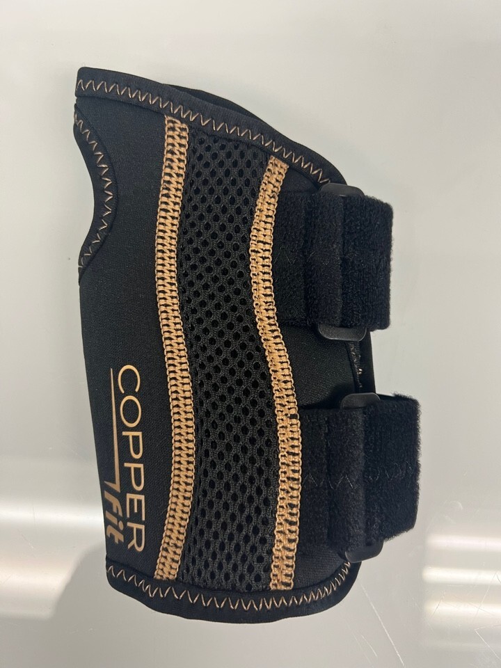 Copper Fit Rapid Relief, Wrist Brace Adjustable Fits Right Wrist S/M – Black
