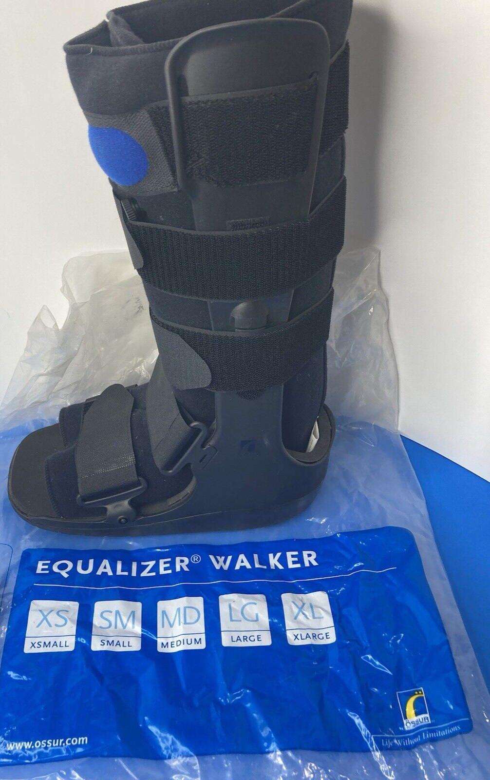 Ossur Formfit Walker Boot w/ Air Immobilization for Strains High Top, Small Blk