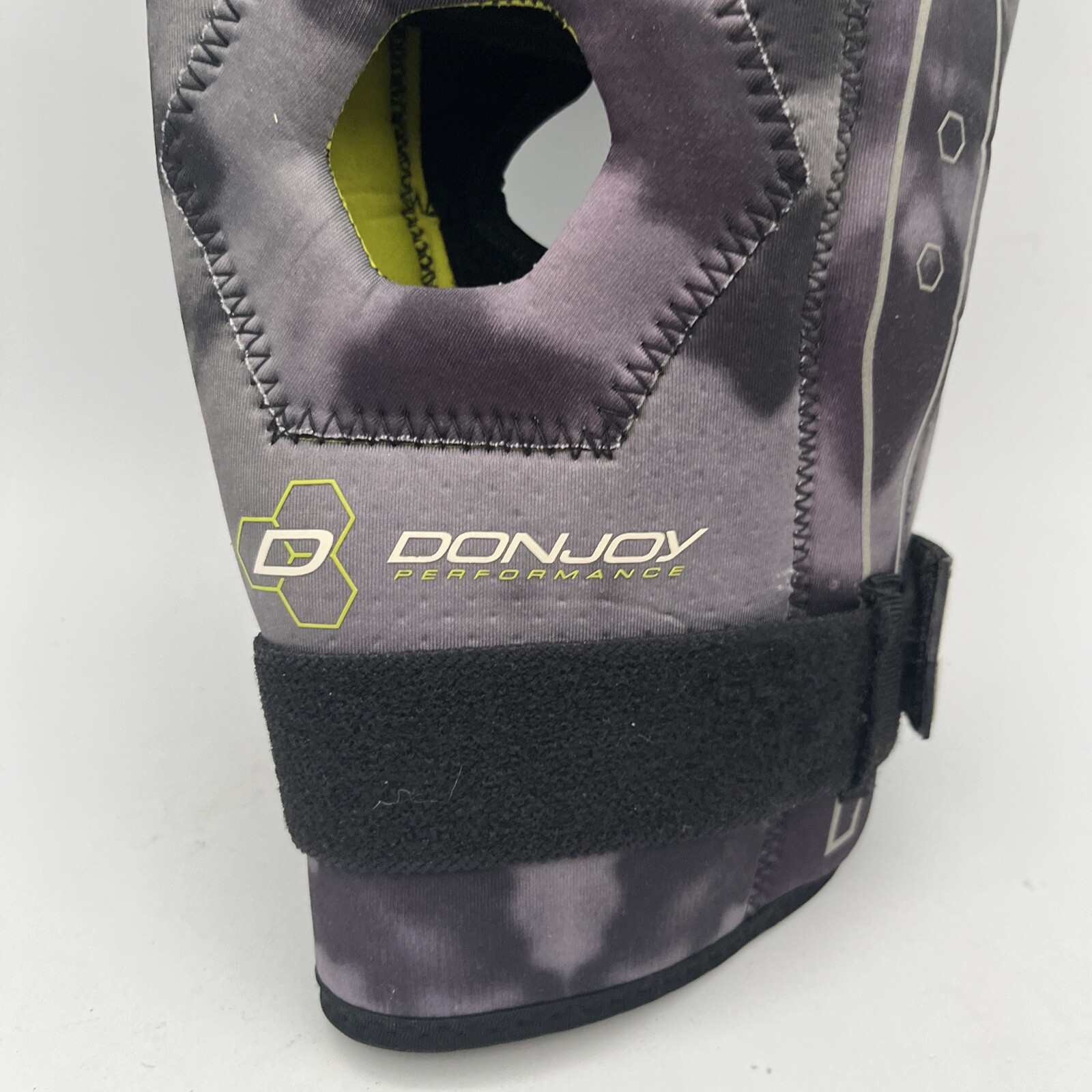 DonJoy Performance Bionic Knee Support Brace Camo Medium M Neoprene Nylon