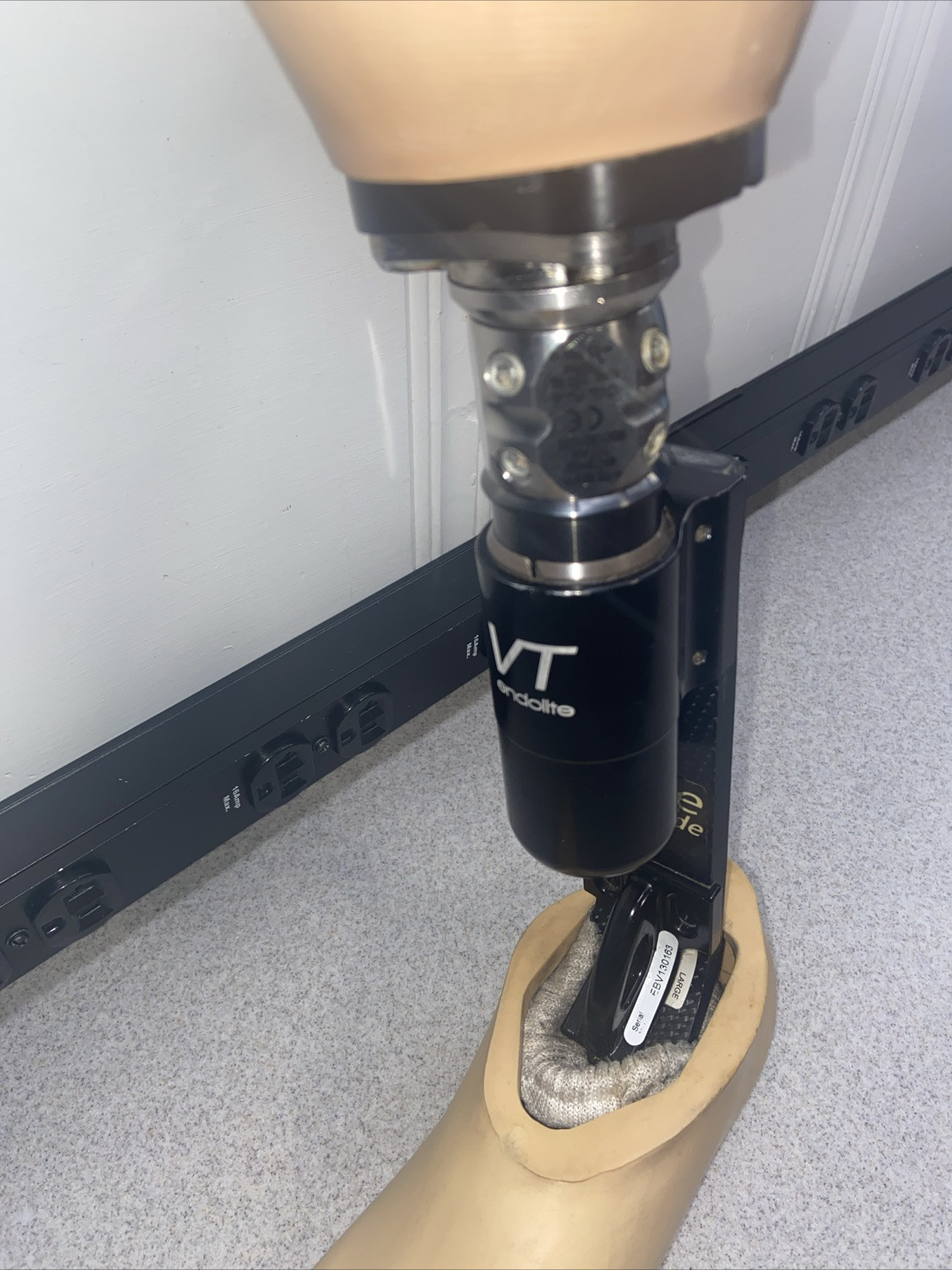 Endolite VT Vertical Shock With Elite Blade Prosthetic Foot Sz 28 Ft