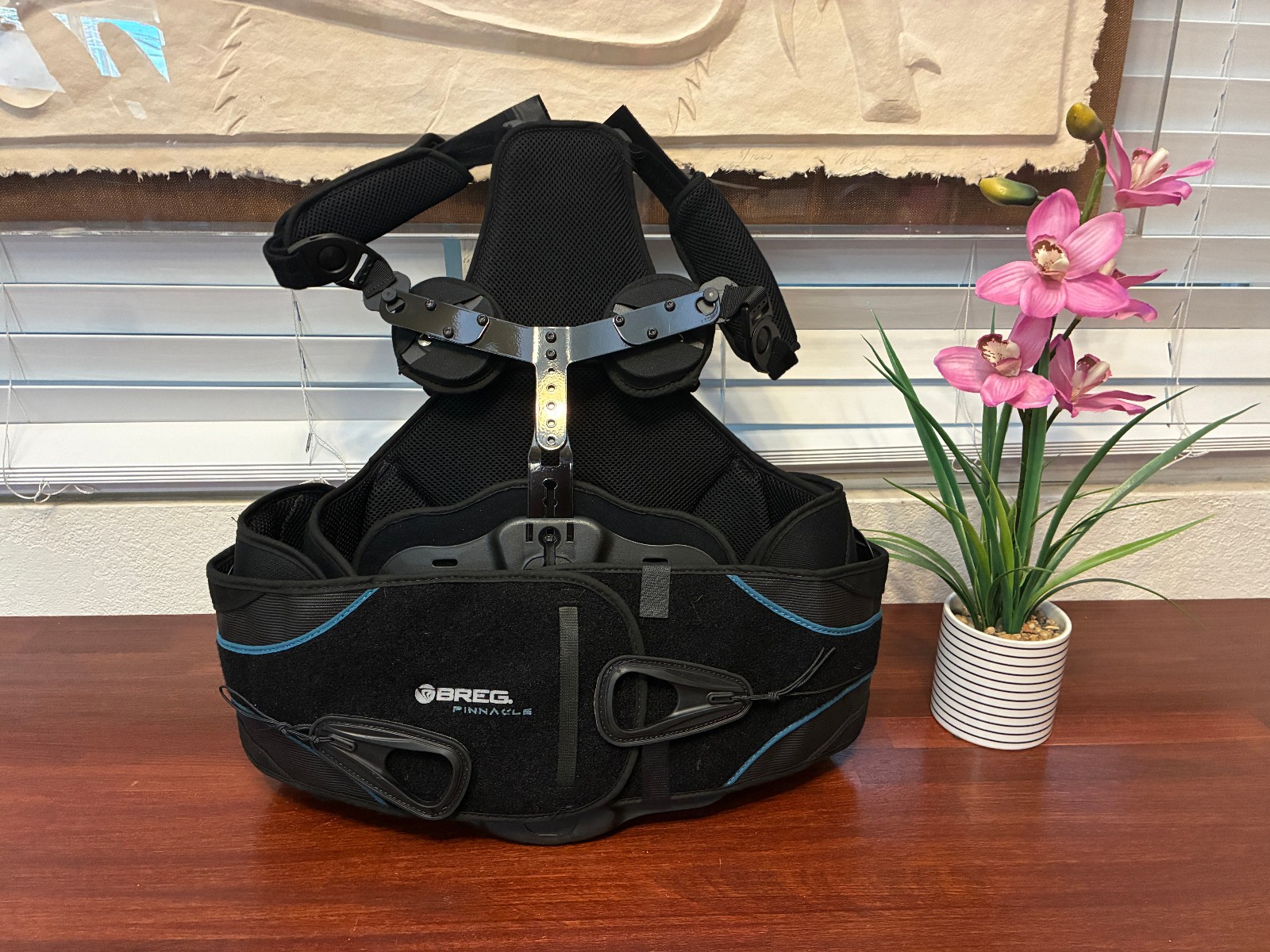Breg Pinnacle TLSO 464 Back Brace Spinal Orthosis Adjustable 85% New