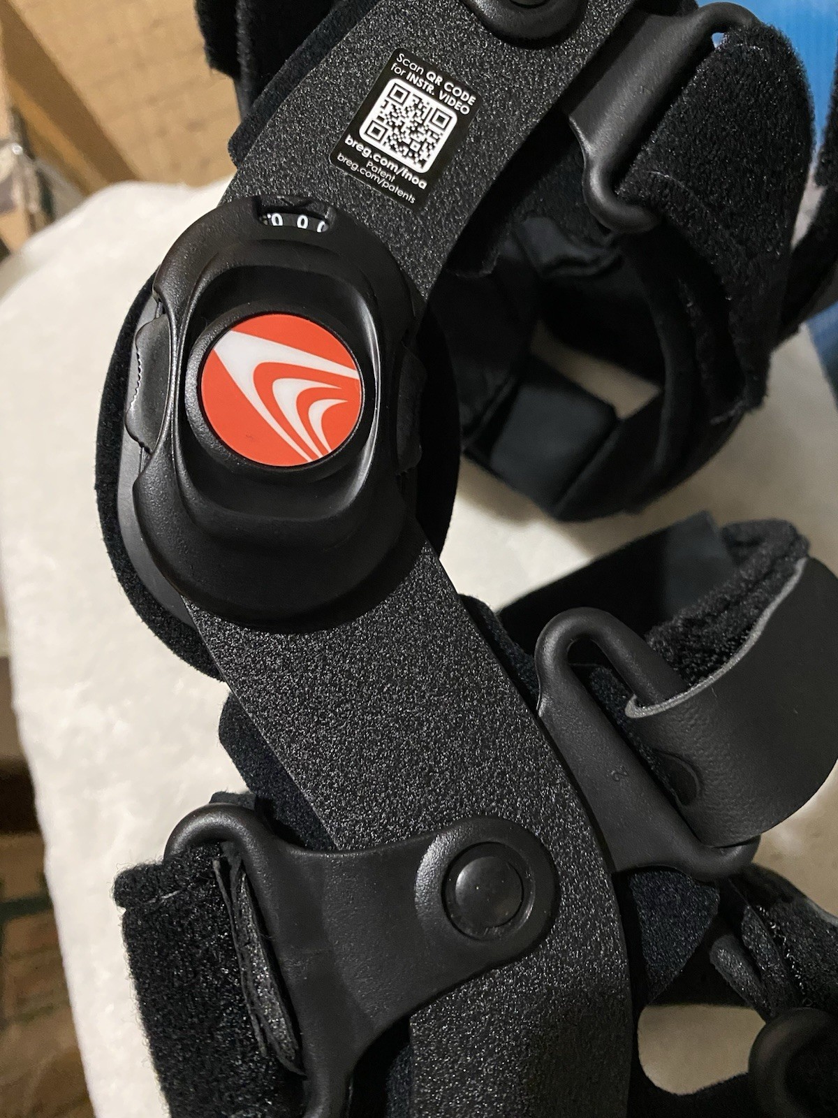 Breg Solus OA Plus Left Medium Knee Brace Stabilizer Adjustable Secure XTRA PAD