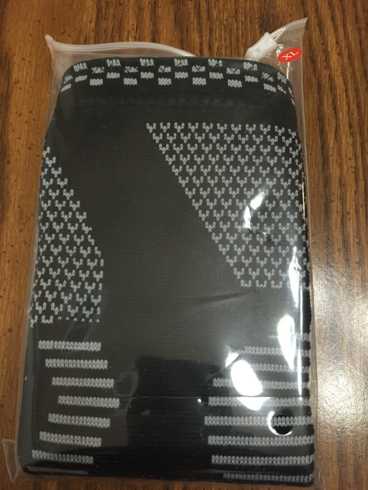 New Schiara Unisex Size XL Knee Brace Provides Support and Protection
