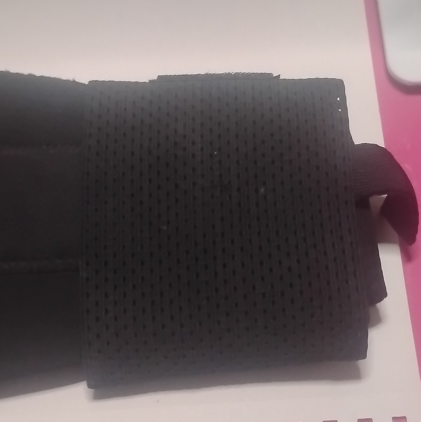 Adjustable Knee Brace Sleeve Compression Support Black/Red Size L