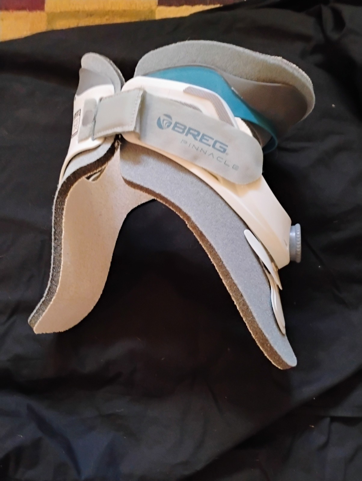Breg Pinnacle Cervical Collar 172 Neck Brace Orthosis Adjustable Adult One Size