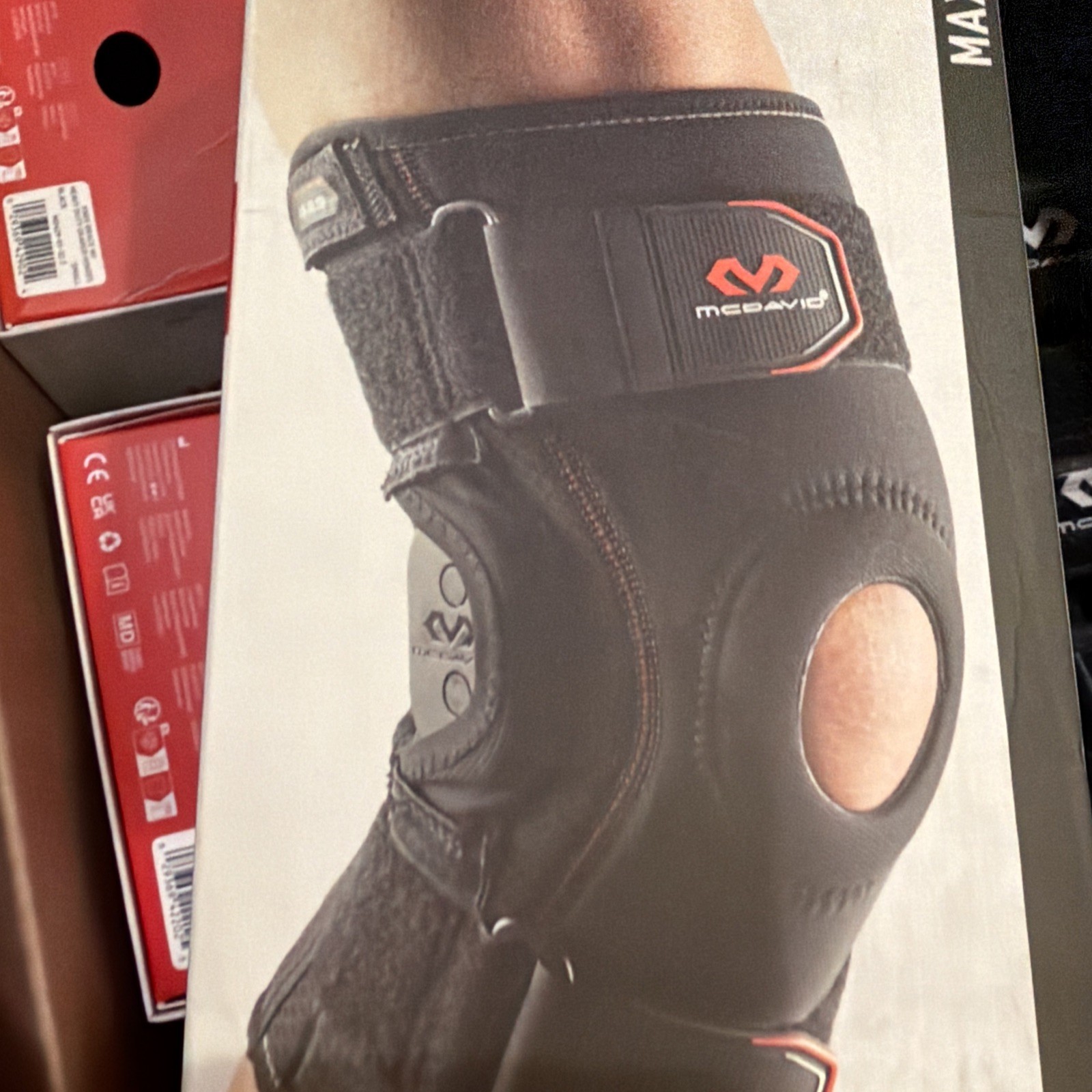 Mcdavid Level 3 Knee Brace w/heavy duty geared hinges size medium 14-15
