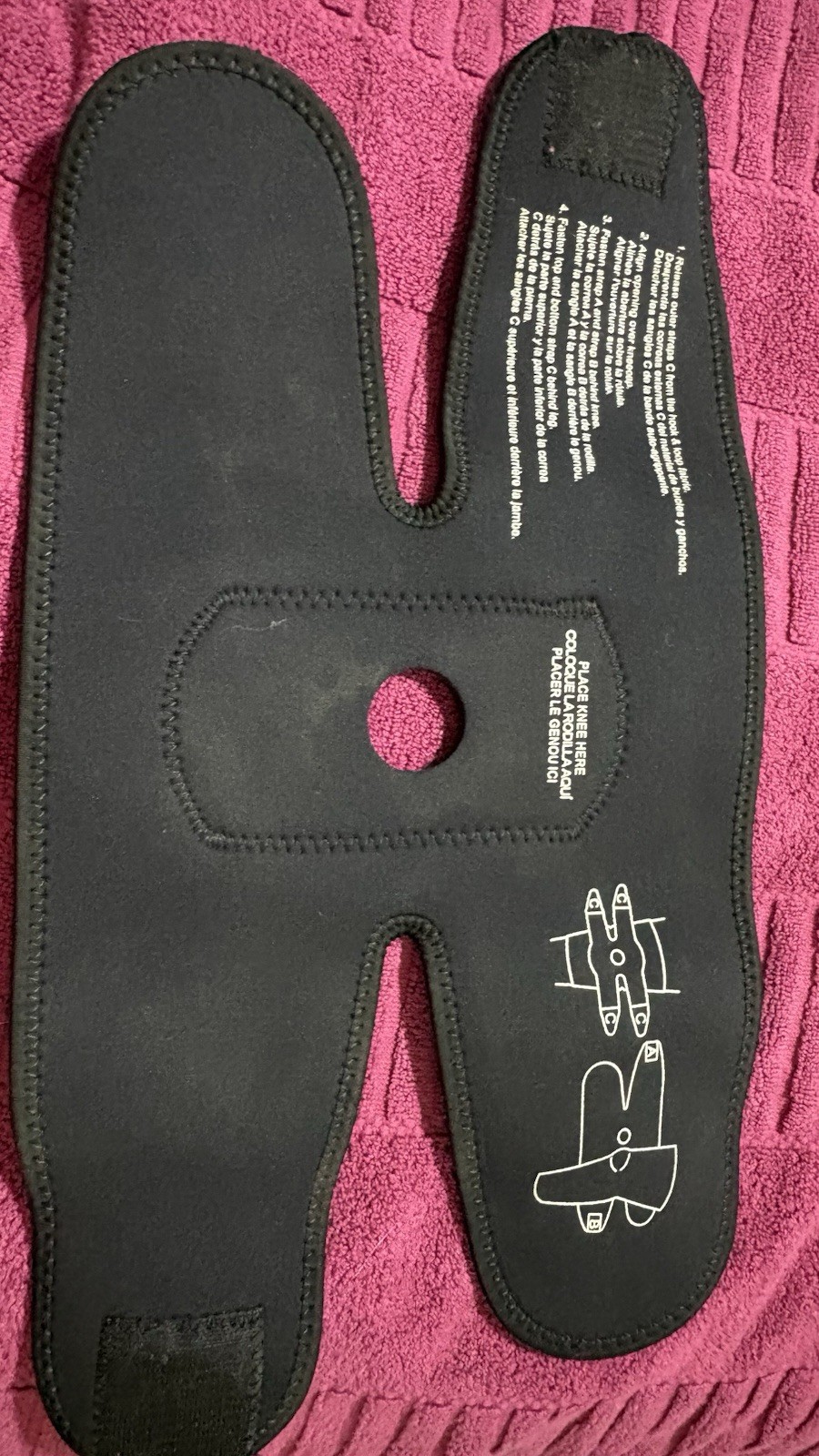 MUELLER Adjustable Self-Adjusting Hinged Knee Brace Openbox