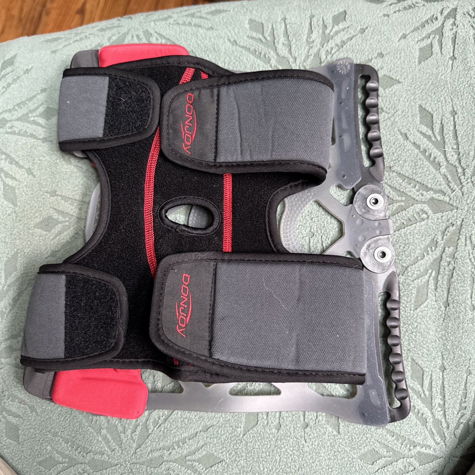 DonJoy OA Reaction WEB Knee Brace Medial Left Lateral Right Size: XL