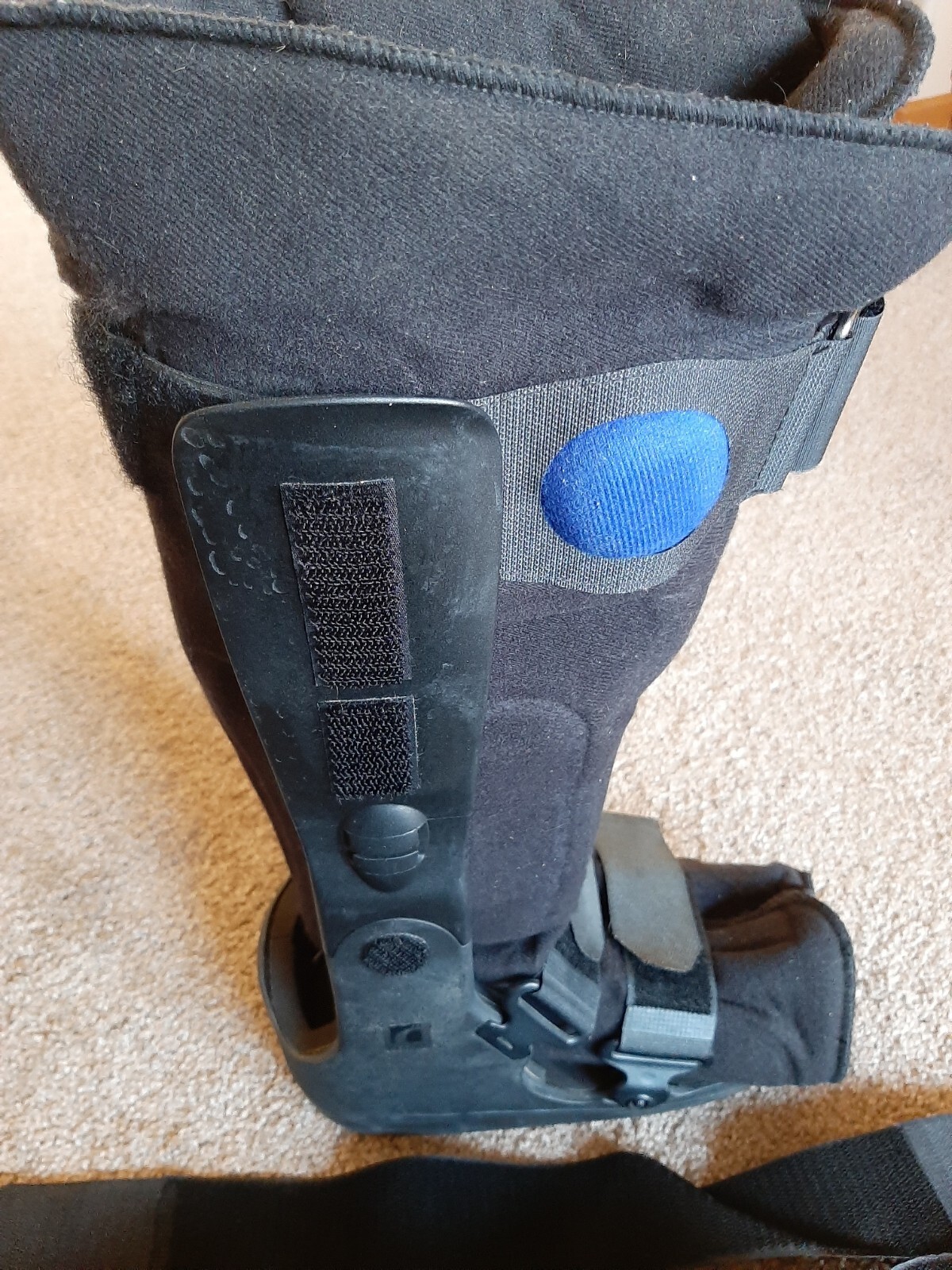 OSSUR Pump Up Walking Boot for Broken Fractured Sprained Foot/Ankle Adult Small