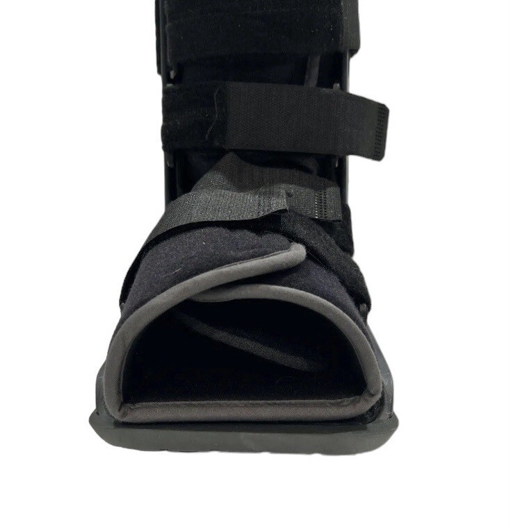 MAXTRAX 2.0 Orthopedic Walker Boot Size M Black Recovery Surgical Stability