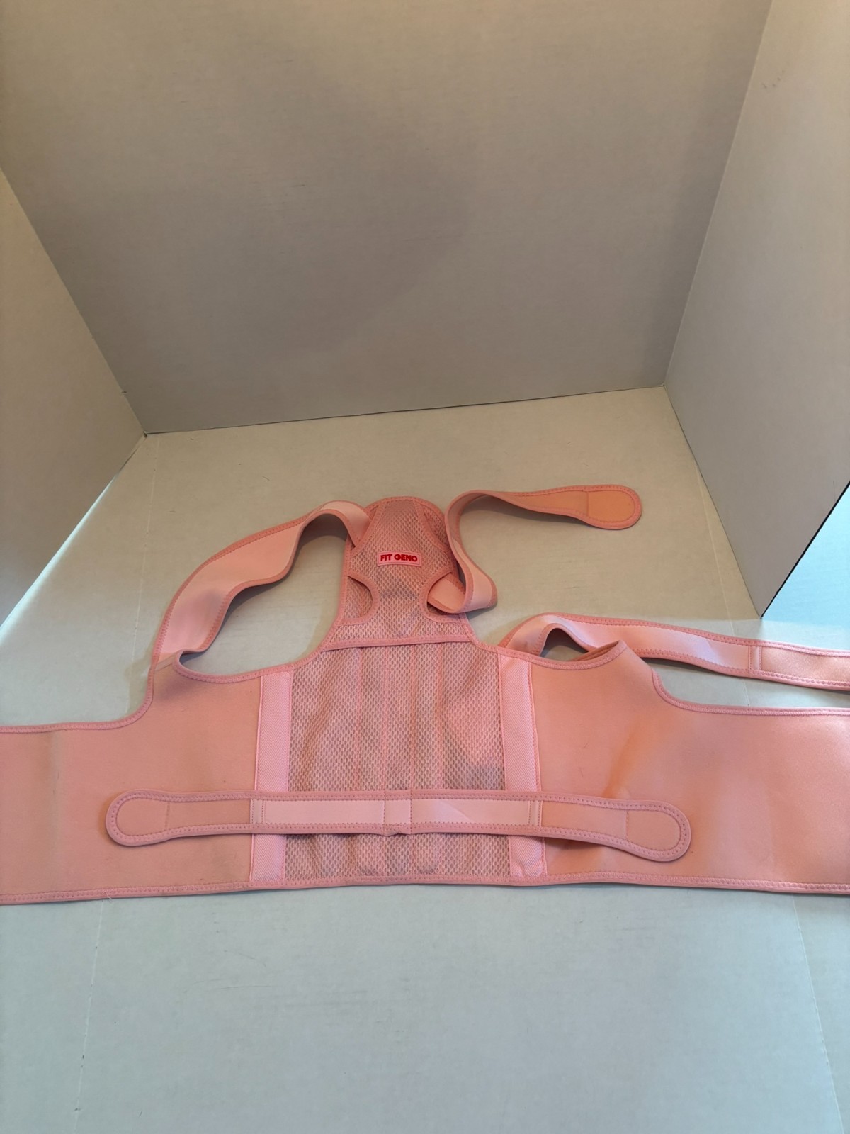FIT GENO Pink Posture Corrector Size Medium Slightly Used 16 inches by 44 inches