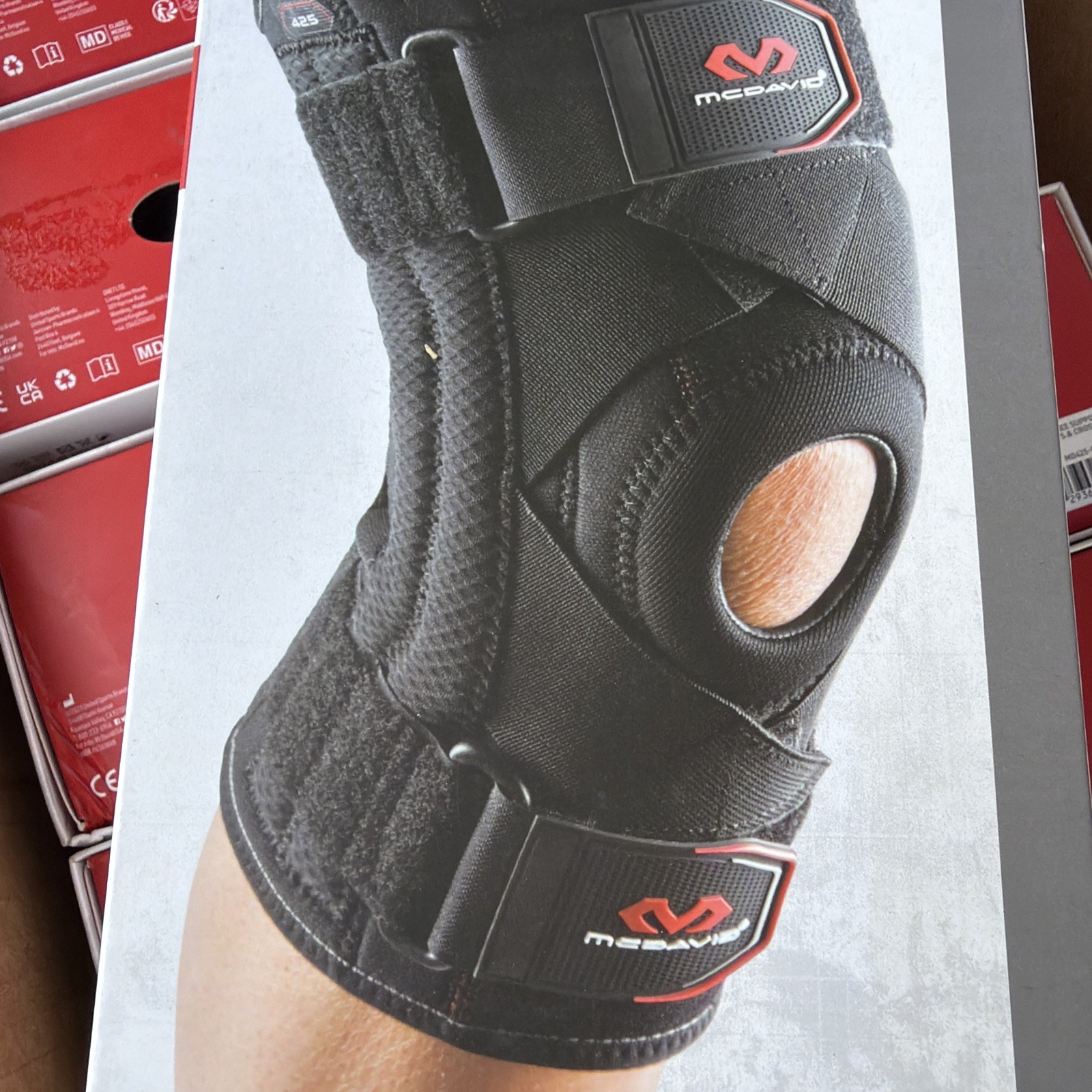 Mcdavid Level 2 Knee support w/ stays & cross straps size XX-large 17.5-19