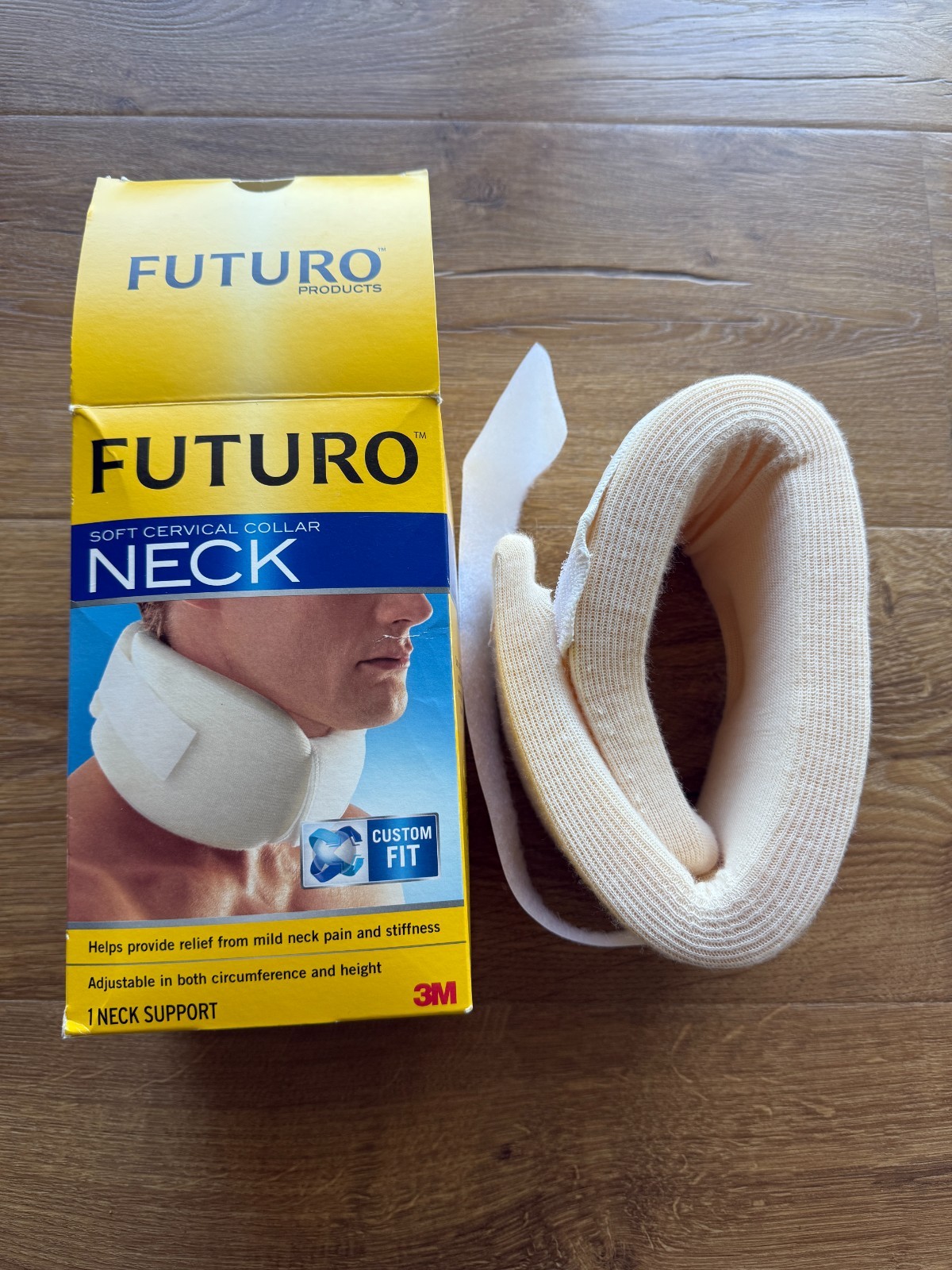 3M Futuro Sport 09027 Soft Cervical Collar Neck Support Adjustable NEW Open Box