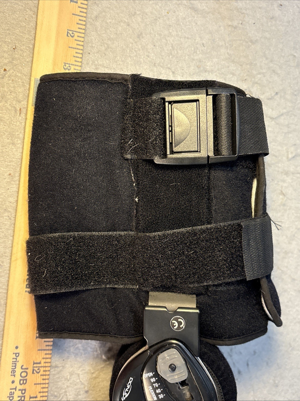 DonJoy Universal Adjustable Knee Brace 0-90 Degrees Great Working Condition