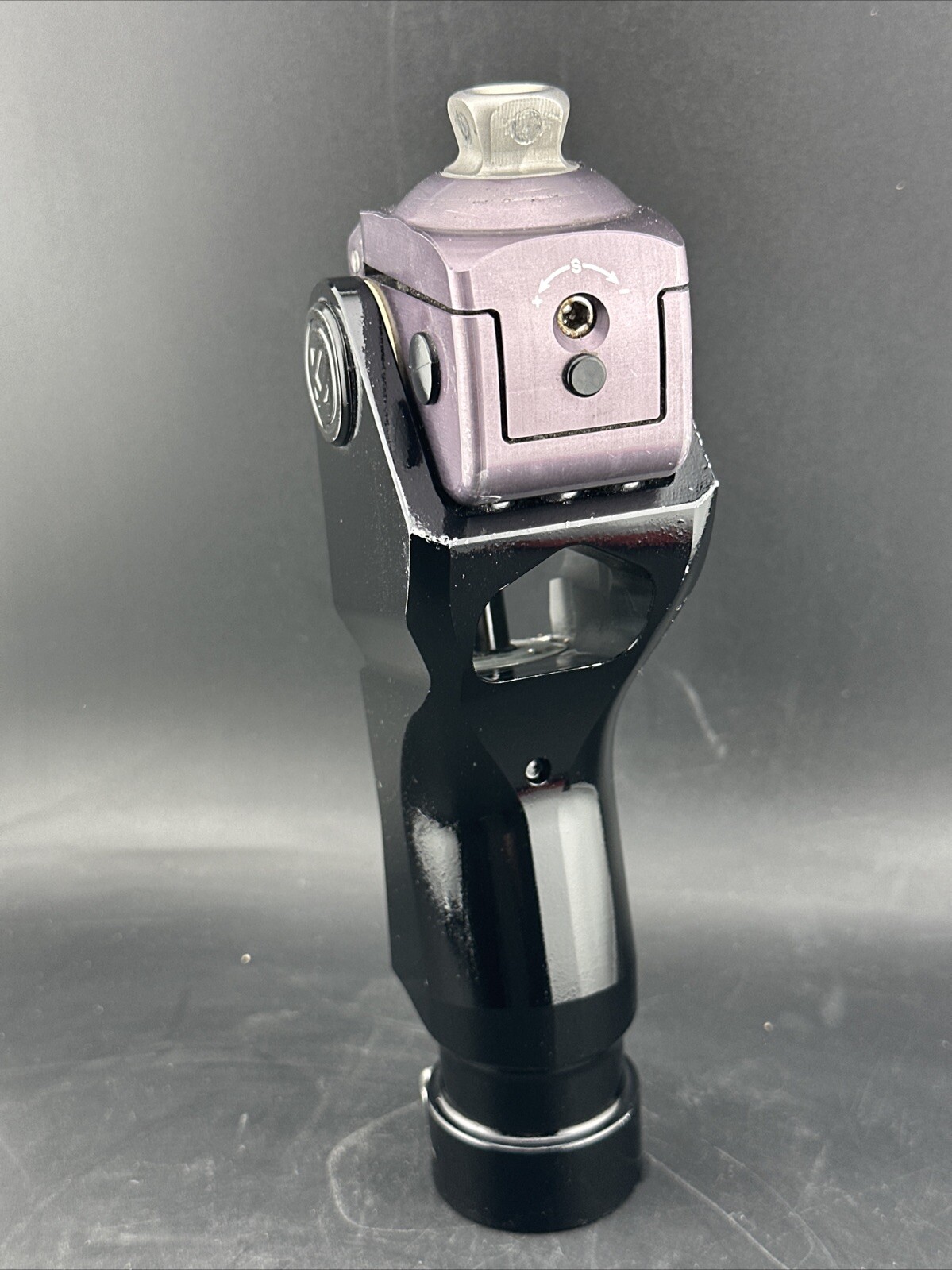 College Park Collegepark Victor Prosthetic Knee. Prosthetic Knee