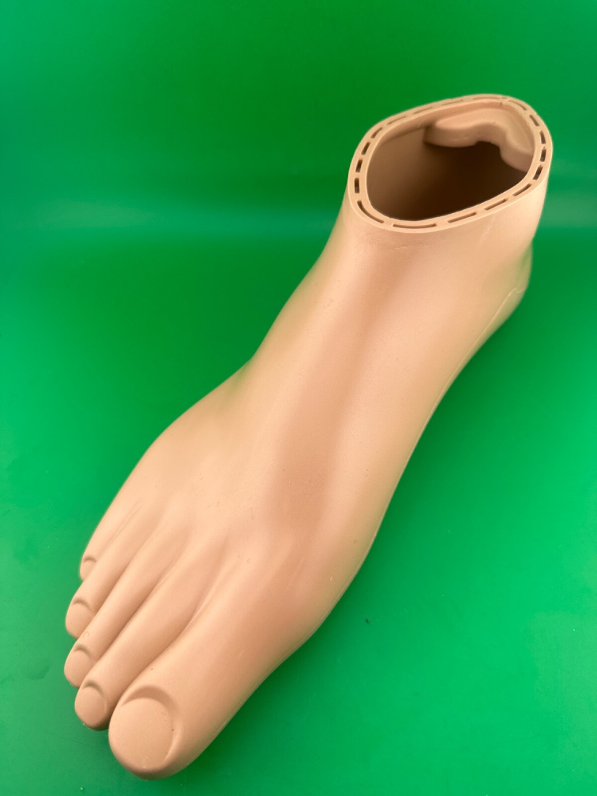 OTTOBOCK Otto Bock 1m10 prosthetic footshell foot shell. Right. Size 29cm