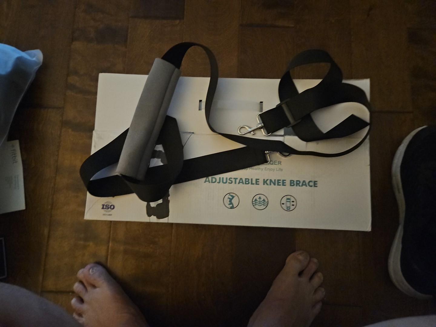 REAQER ADJUSTABLE KNEE BRACE