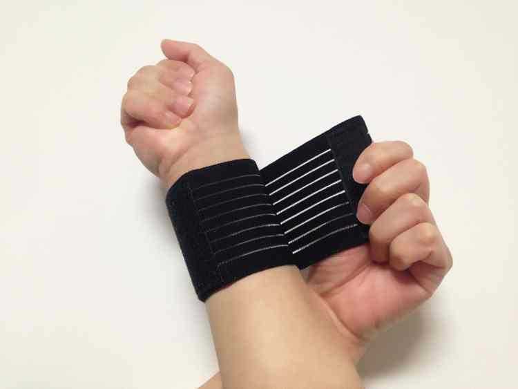 1PC Wrist Band Brace Compression Strap Tennis Gym Sports Support Wrap Adjustable