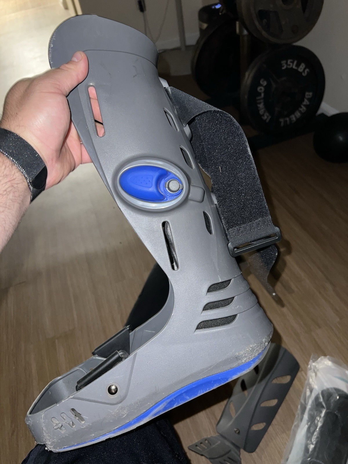 Hanger Brand Full Shell Calf Boot With Side Air Adjusters Bonus EvenUp Medium