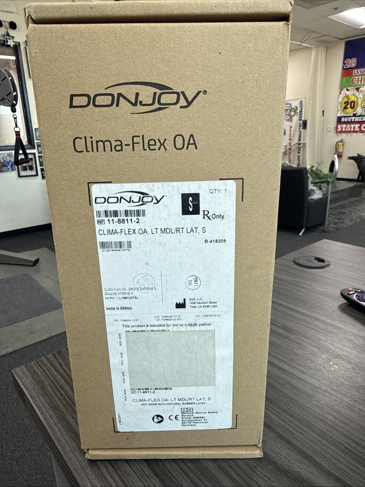 DonJoy Clima-Flex OA LT MDL/RT LAT SMALL-WRAPAROUND KNEE BRACE 11-8811-2